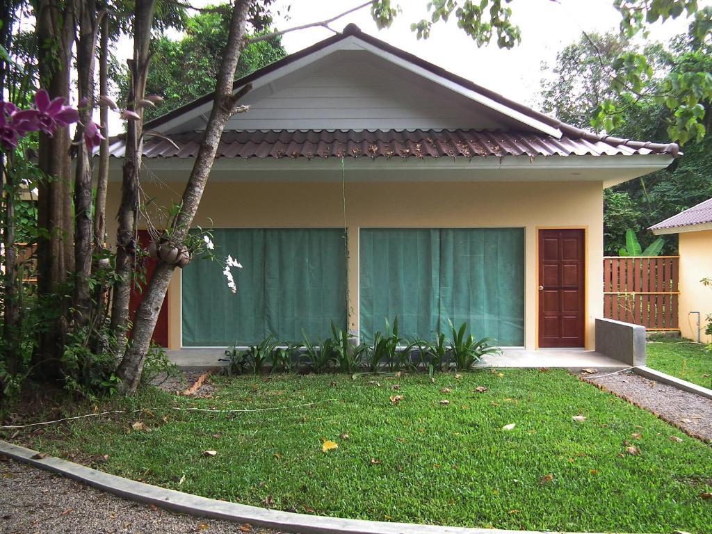 Villa De Mama Rawai Exterior foto