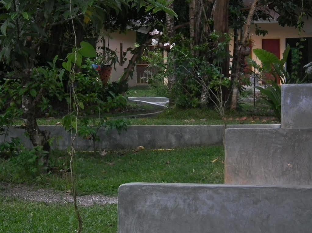 Villa De Mama Rawai Exterior foto